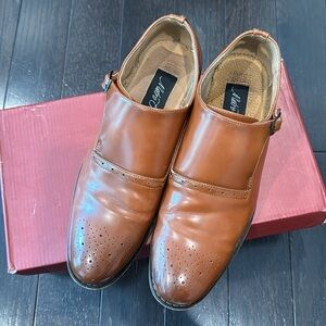 Metro Charm Cognac Dress Shoes Size 8 Men’s